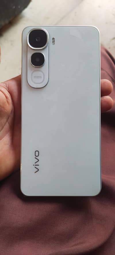 Vivo Y400