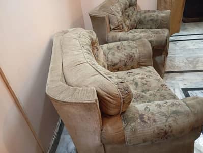 5 Seater Large size Sofa set Available for Sale in Adiala road RWP