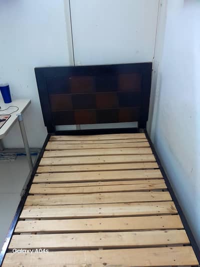 2 single beds with foams