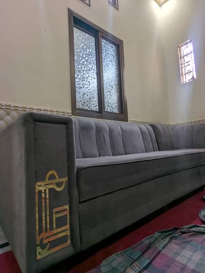 L shaped sofa good condition