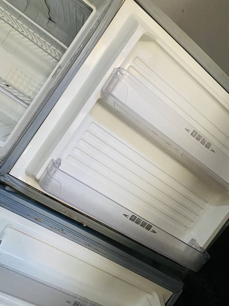 Refrigerator 4