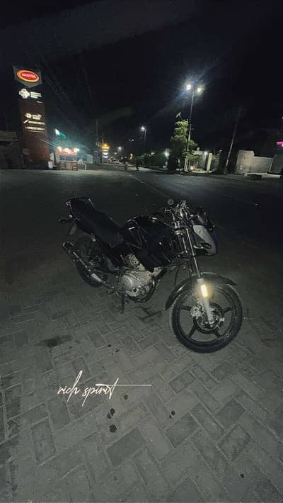YBR 125 18 model
