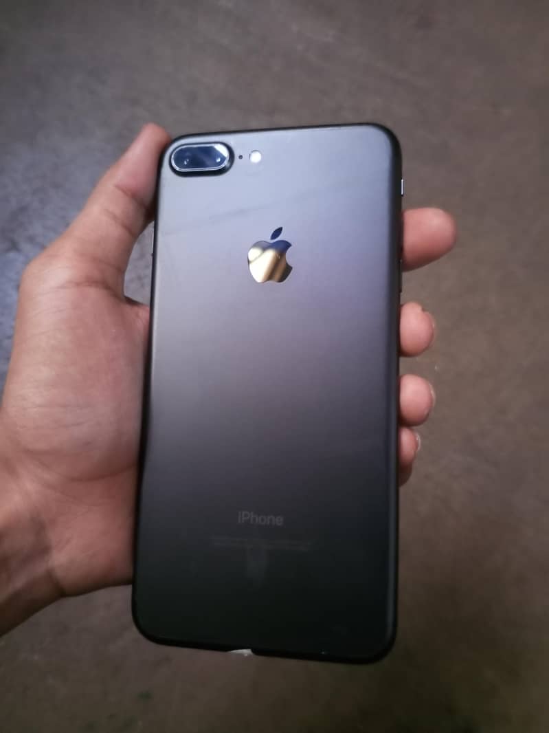 Apple iPhone 7 Plus 0