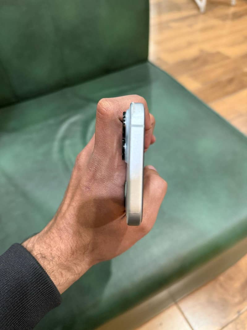 Iphone 15 2