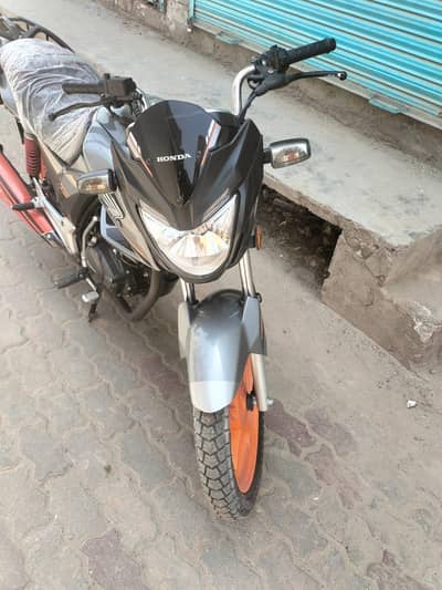 Honda CB 150 F 2022 model. Contact num :* 03018062194 *