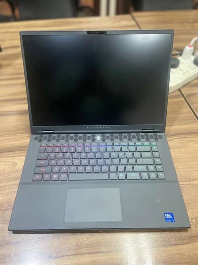 Dell Alienware M16 R2 16GB Ram 1TB SSD