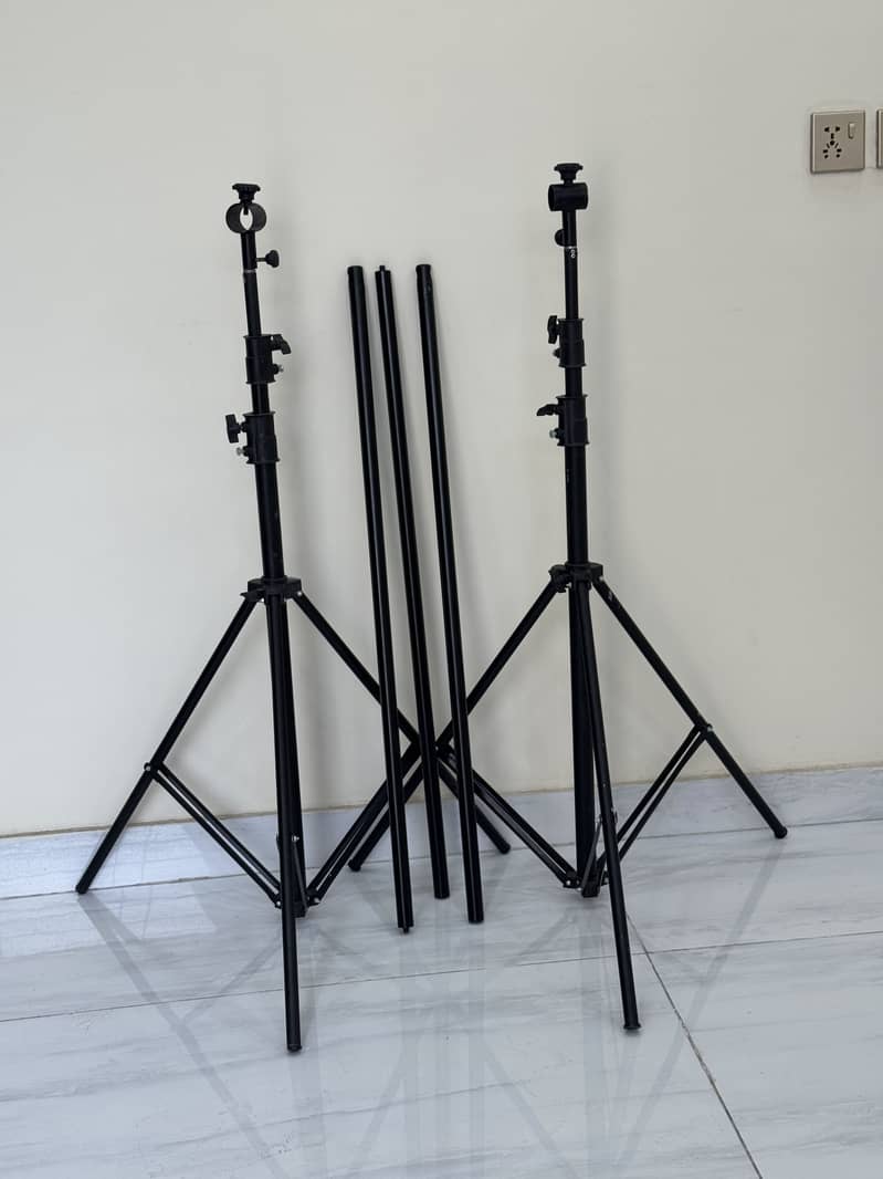 Studio Stand 0