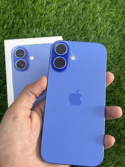 Apple iPhone 16