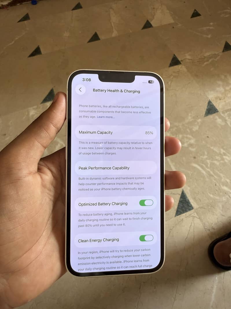 Apple iPhone 13 6