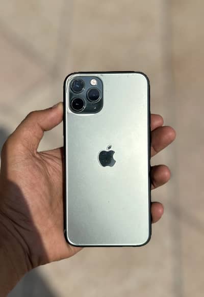 Iphone 11 pro (non pta).                                   03150676769