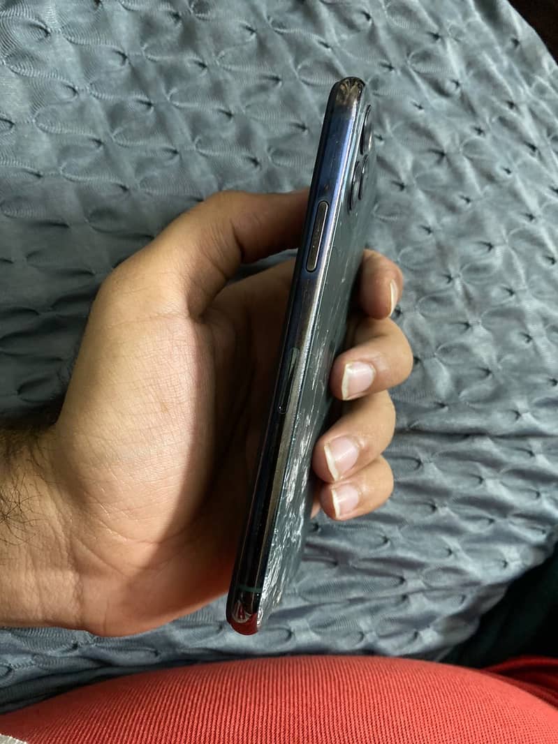 Apple iPhone 11 Pro 1