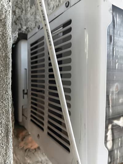 midea window  ac good condition
