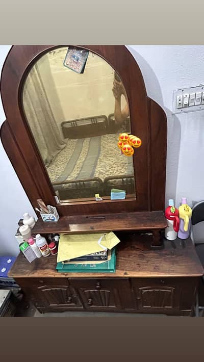 Dressing Table For Sale