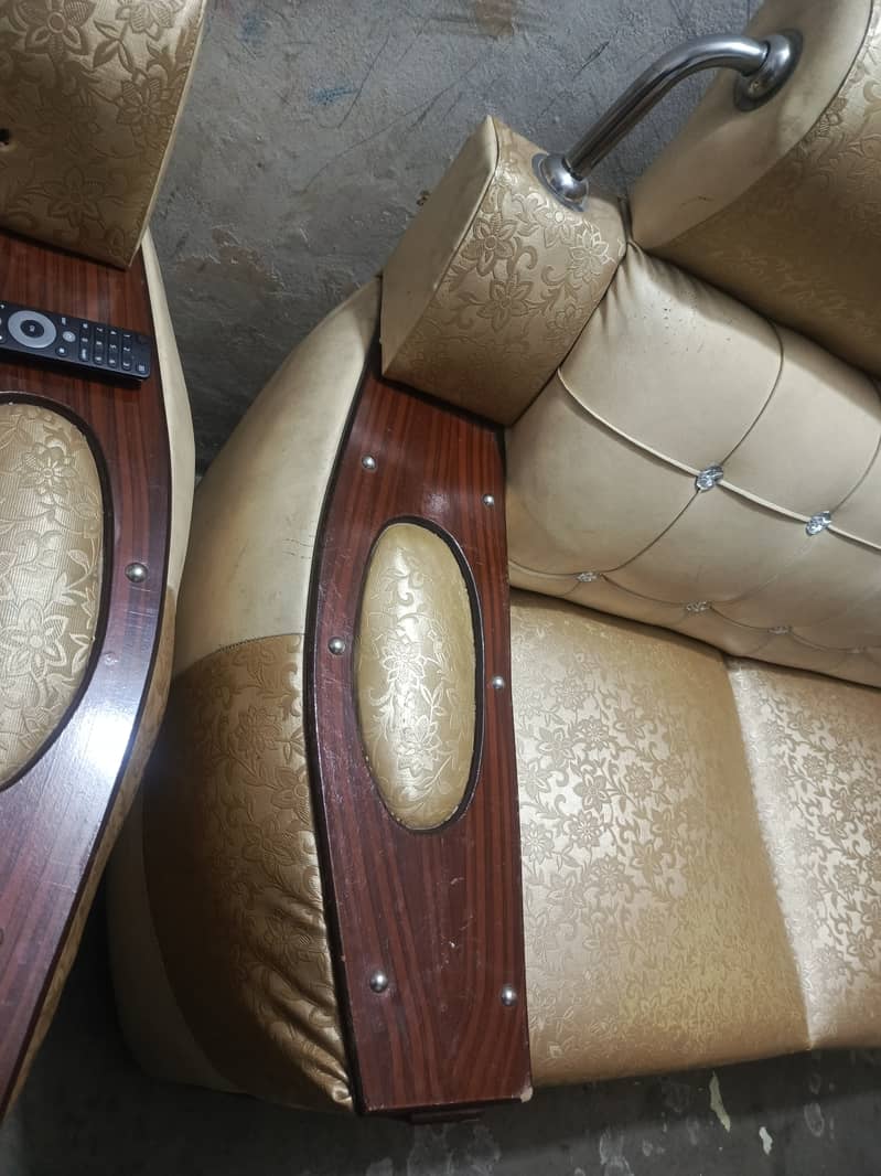 3 2 1 Sofas 2