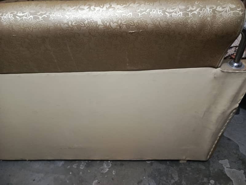 3 2 1 Sofas 4