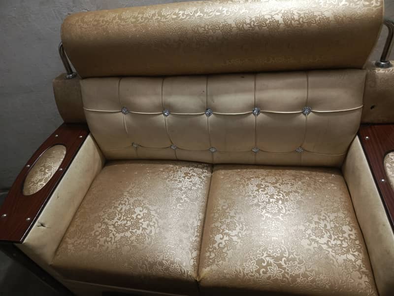 3 2 1 Sofas 6