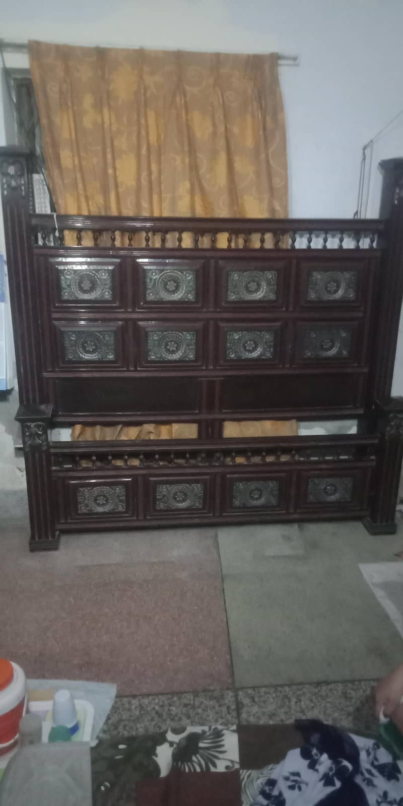 Bed and Dressing Table 0