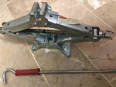 Car Jack with Crank Handle (Excellent Condition - Rarely Used)