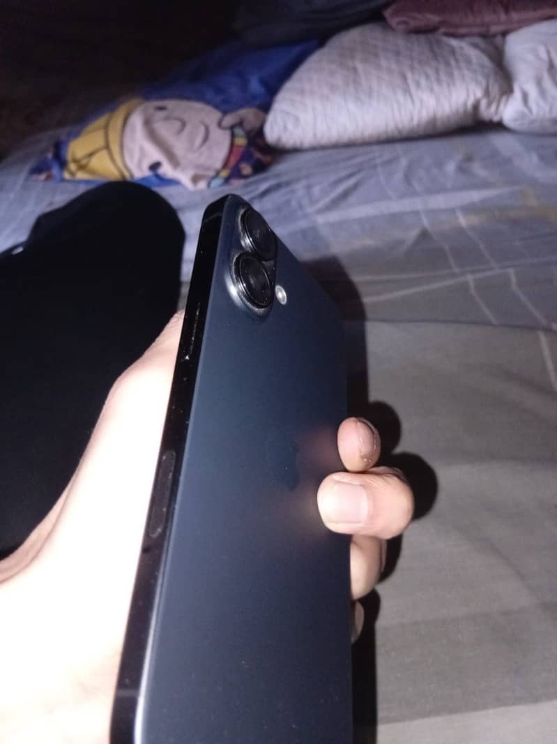 Apple iPhone 16 1