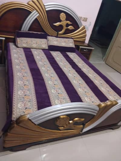 Wood Master Bed Set for Sale – Bed, Mattress, Dressing & Side Tables