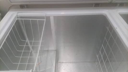 Waves deep freezer