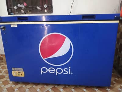 Pepsi freezer good condition