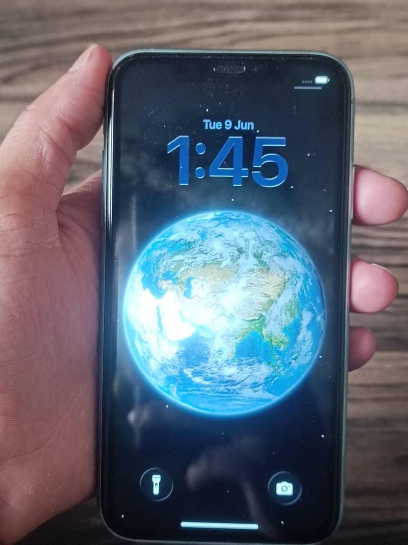 Apple iPhone 11 0
