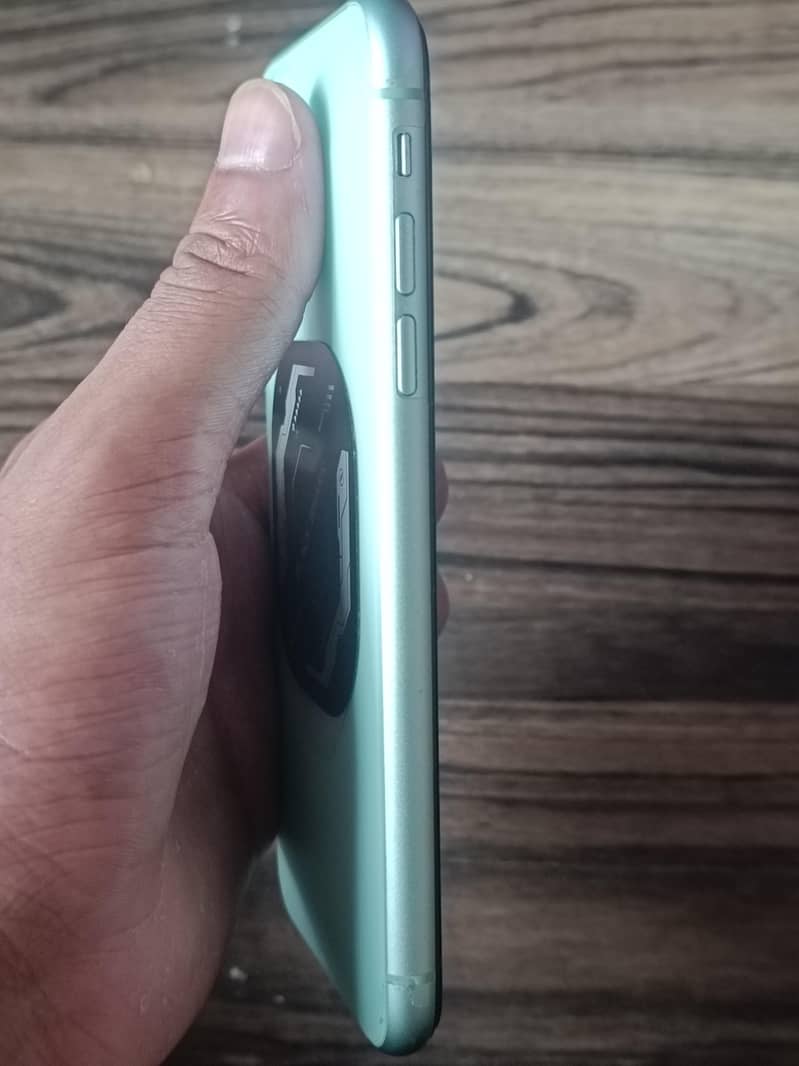 Apple iPhone 11 6