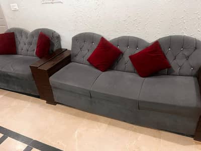 5 Seater Sofa Set Along Cushions