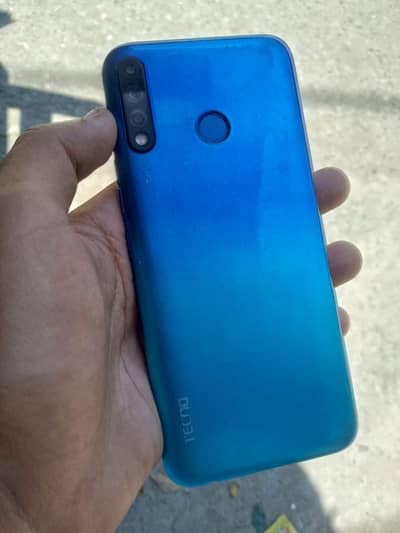 Tecno Spark 4