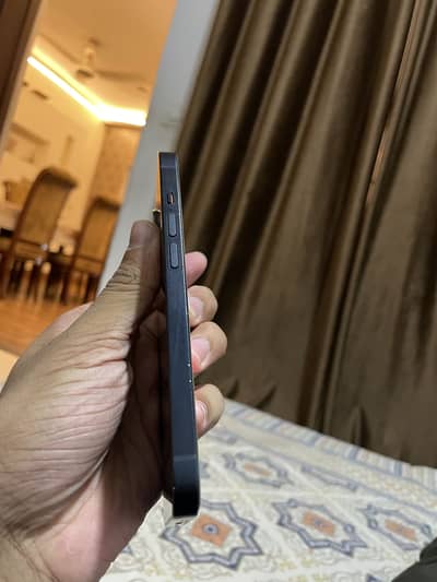 Apple iPhone 14