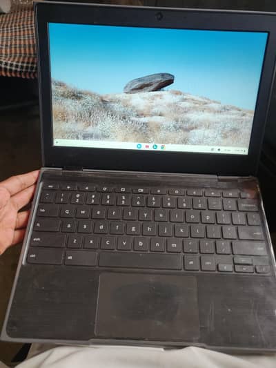 lenove chrome book 4gb 32gb slim  camera