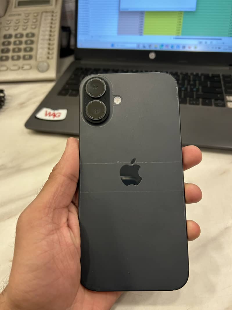 Apple iPhone 16 Plus 1