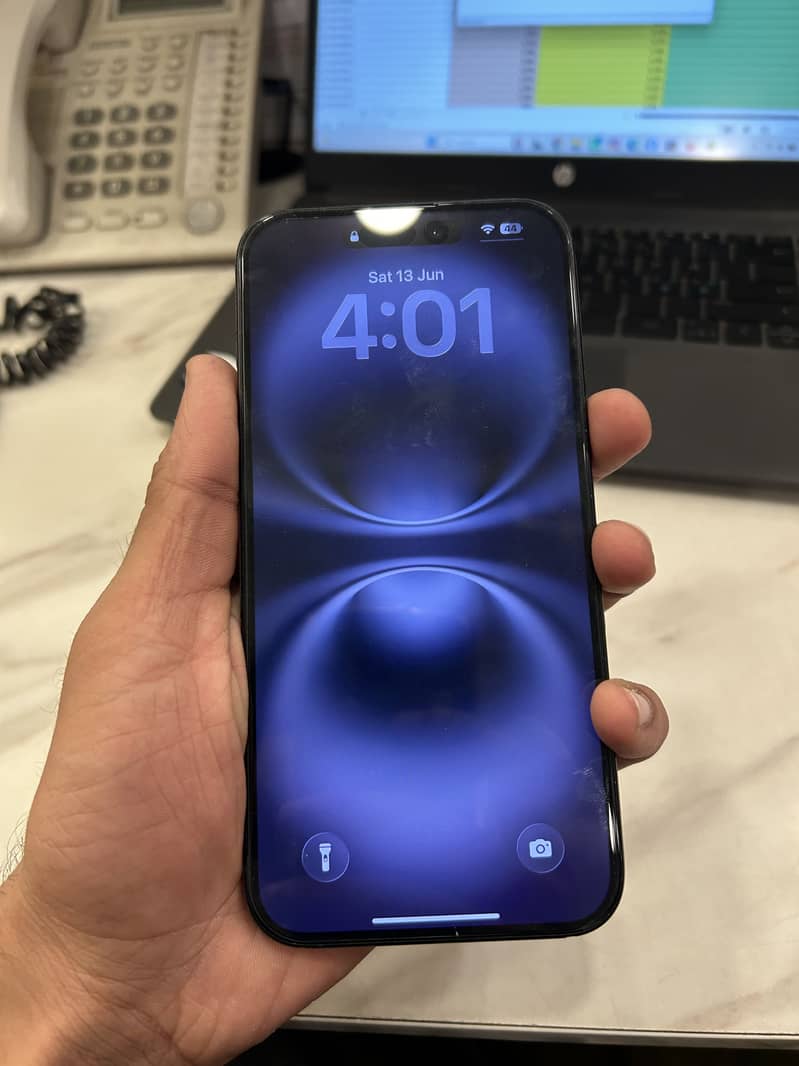 Apple iPhone 16 Plus 4