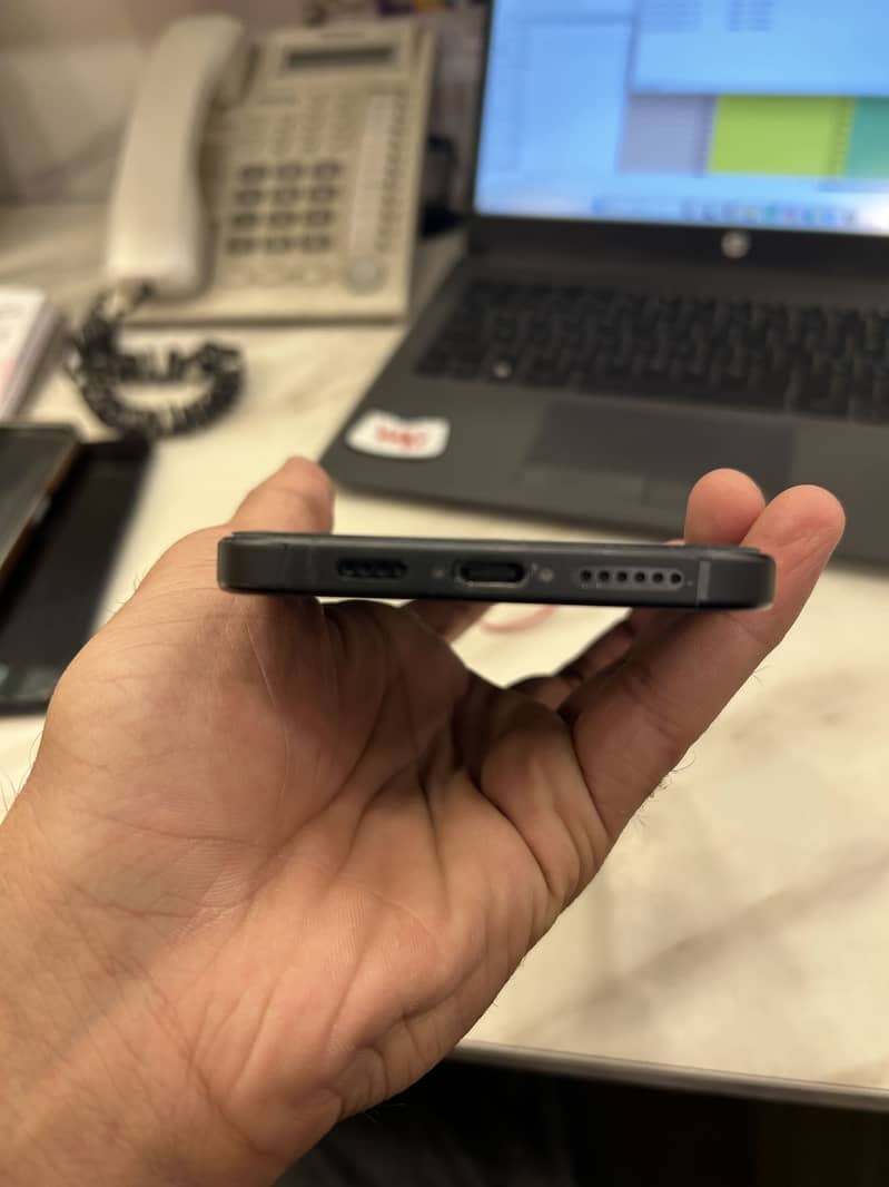 Apple iPhone 16 Plus 6