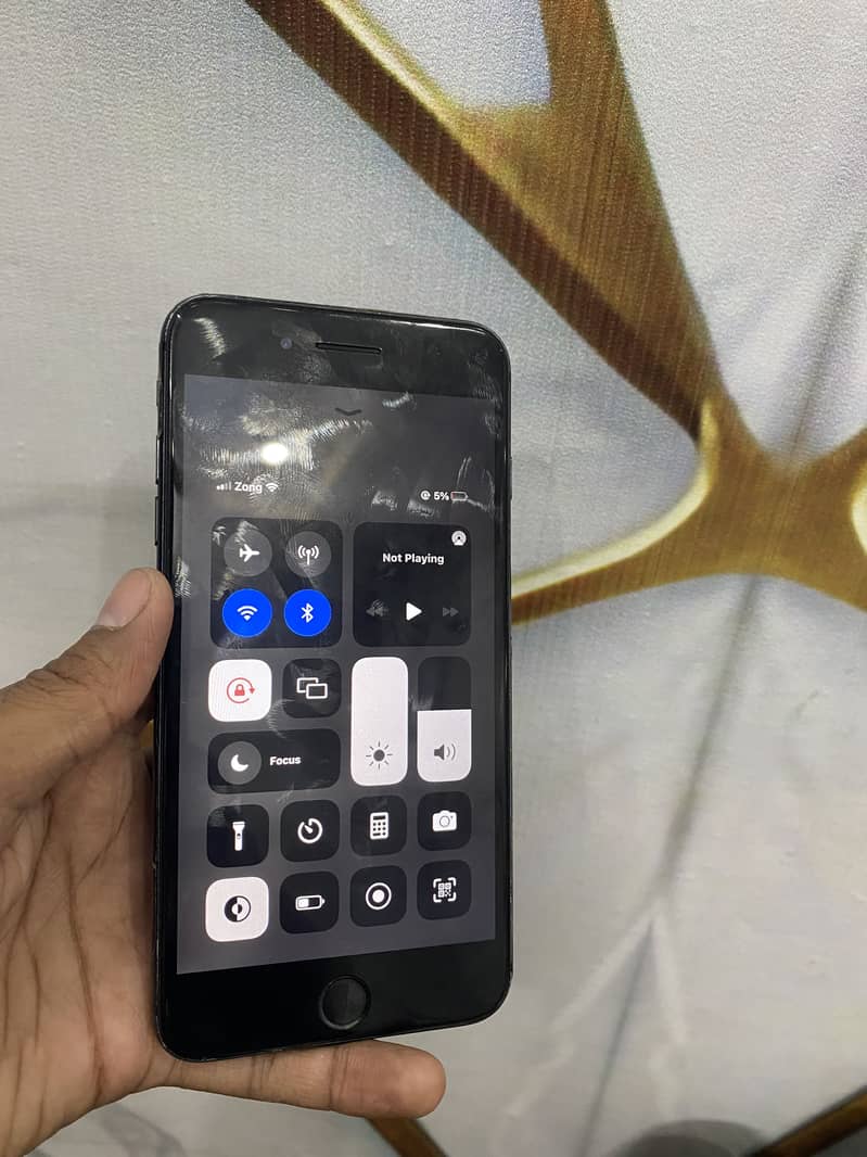 Apple iPhone 7 Plus 2