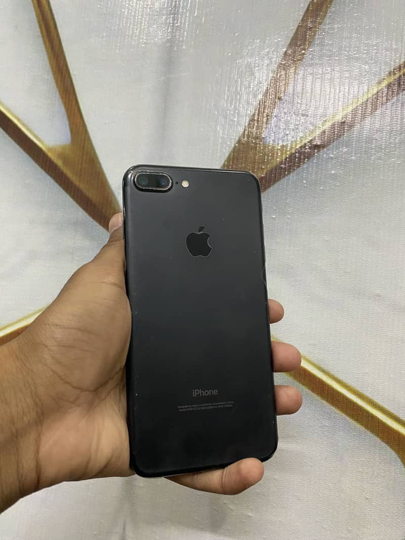 Apple iPhone 7 Plus 4