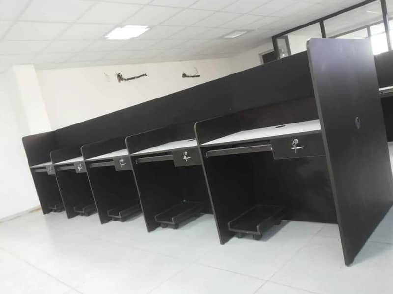 office table,cubical,workstation,confrence table,executive  table 0