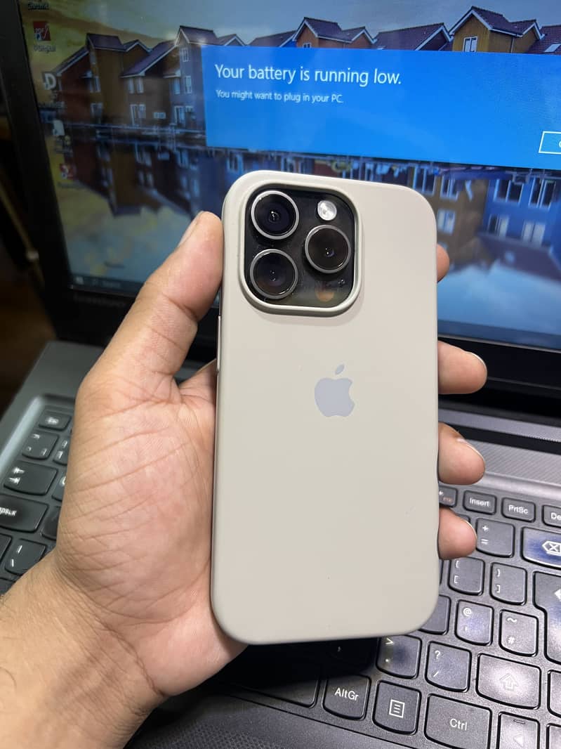 Iphone 15 pro 0