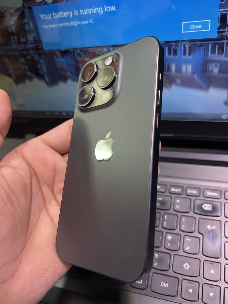 Iphone 15 pro 4