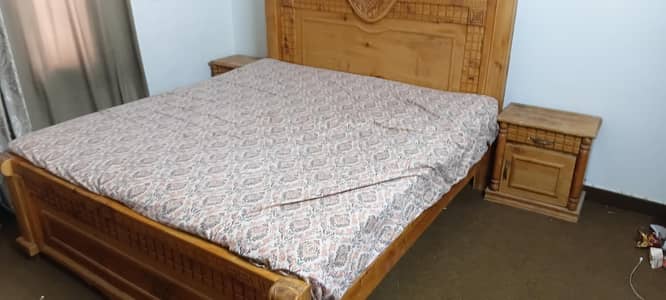 Diyar wooden bed