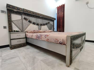 full bed set (without metress)