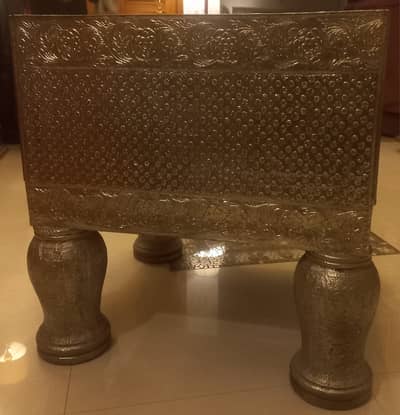 A pair of peeray chairs