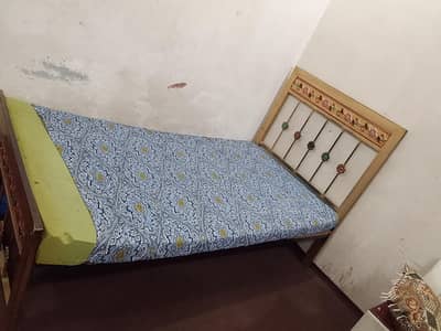 single bed with mattress