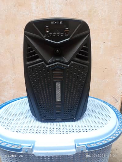Bluetooth speaker All ok h battery timing 1 se 2 ghanta chalta h