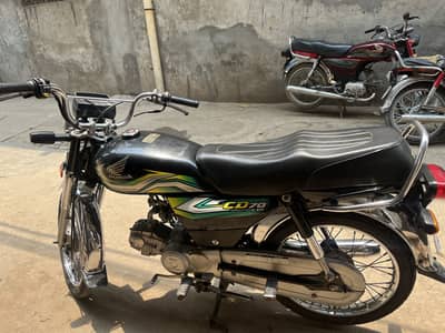 HONDA CD70