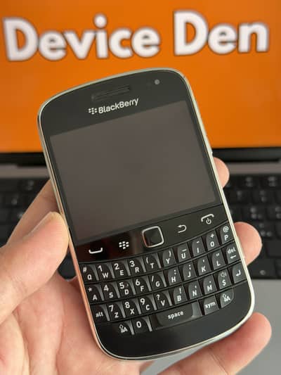 BlackBerry Bold 9900