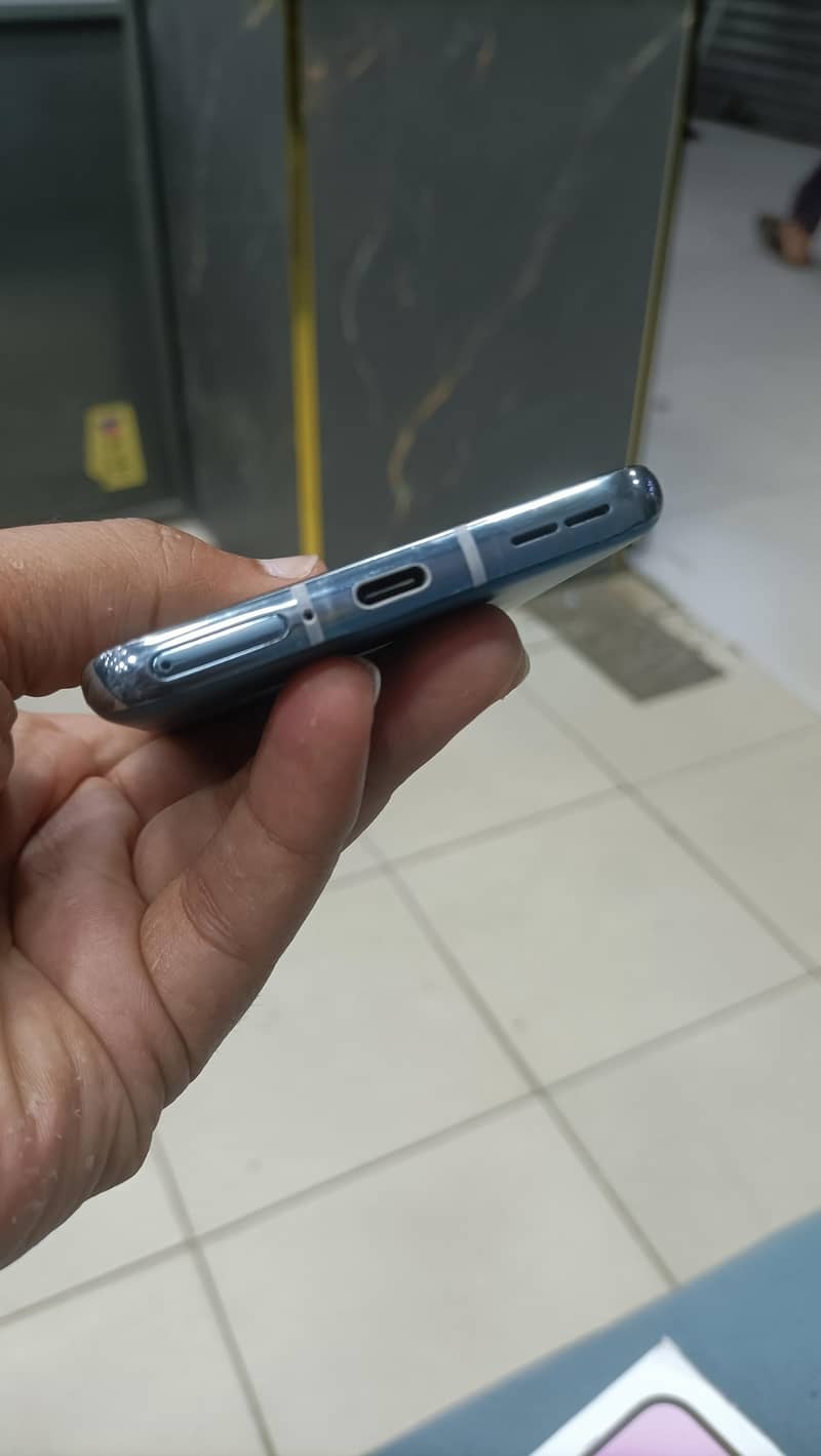 One Plus 9 Pro 4