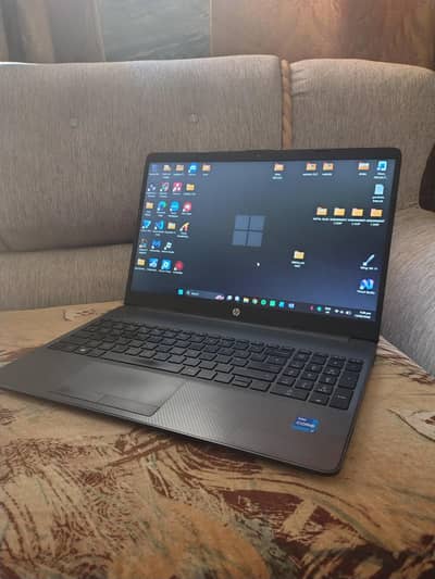 HP 250 G8 Core i7 11th Gen | 8GB RAM | 256GB NVMe SSD | FHD Display