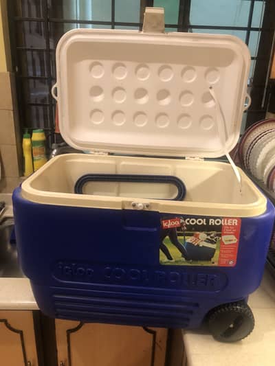 Igloo water Cooler and Ice Box- USA made
